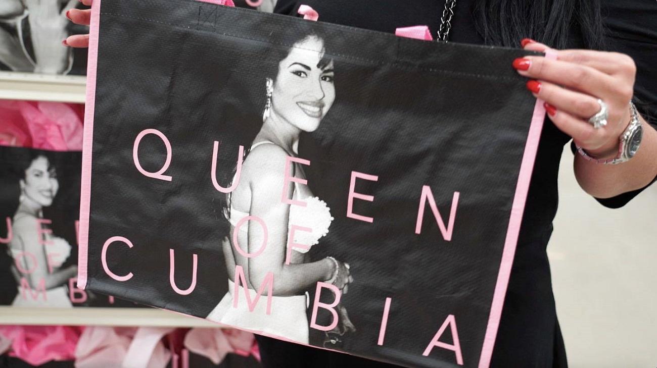 HEB releasing limited-edition bags honoring Selena HEB releasing limited-edition bags honoring Selena