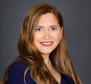 Hana Ben-Shabat headshot