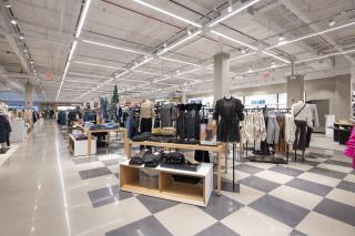 Bloomie's Women's Department