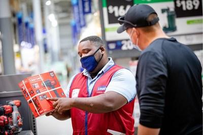 Lowe’s Awards New Bonuses as Home Improvement Season Looms