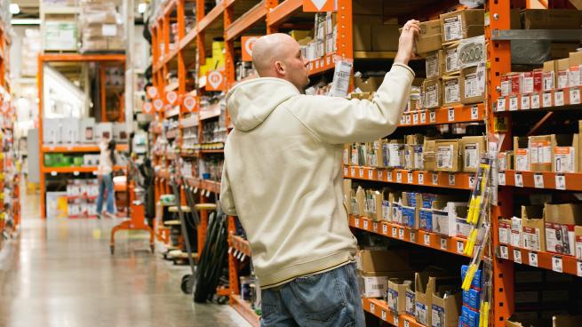 Young People Are Pushing To Raise Minimum Wage Retail Leader