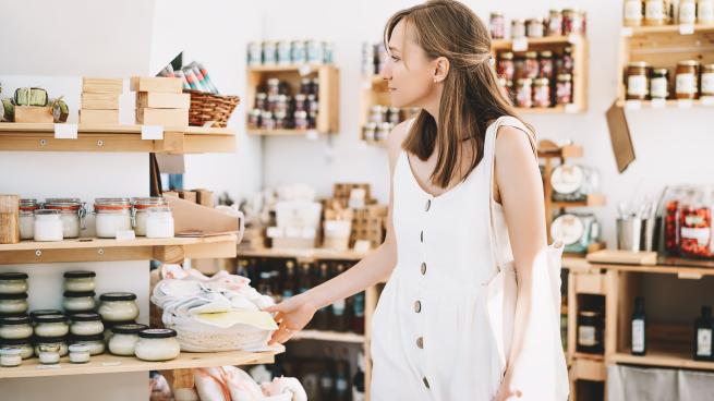 Woman sustainably shopping