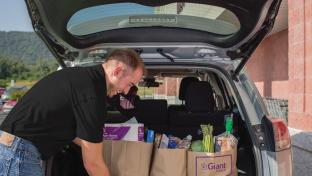 Giant Food Installs Chargers for Electric Vehicles
