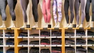 lululemon leggings display
